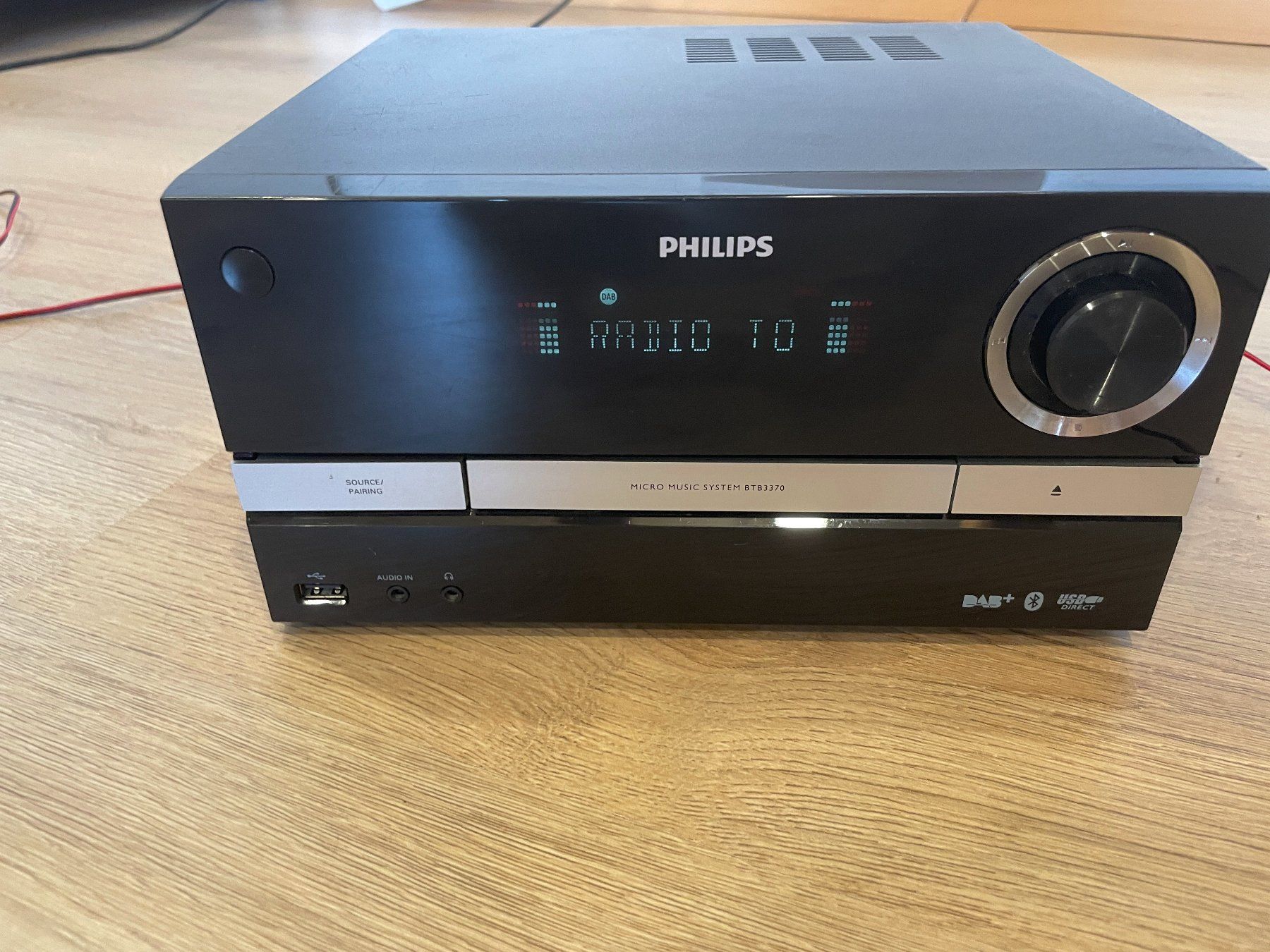 Philips Lecteur multimedia & Streamer: Philips MICRO MUSIC SYSTEM BTB3370 mit zwei Speaker - Top – D'occasion à Affeltrangen par Mowgli_123 3