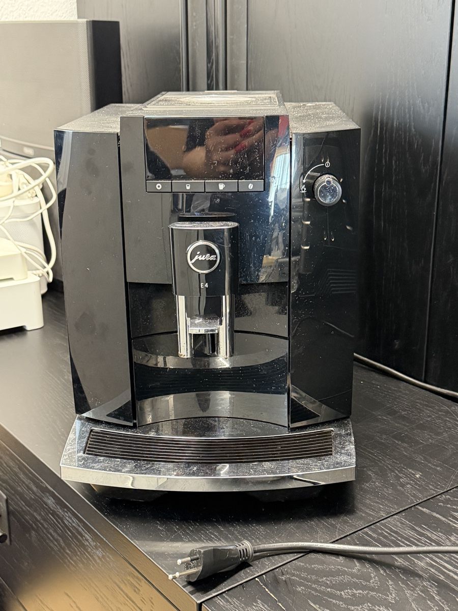 Jura Macchine per caffè & Macchine per espresso: Jura Kaffeemaschine – Usato da Kollbrunn venduto da Jani2015