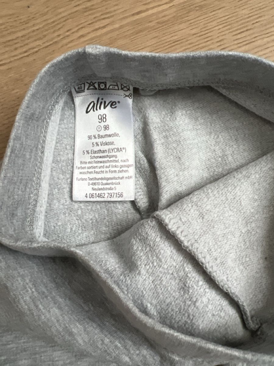 Collant & Leggings: Wie neu: Graue Leggings, Gr 98 – Usato da Oensingen venduto da katepe 1