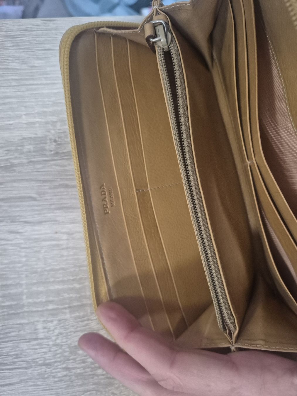 Prada Portafogli: Porte monnaie Prada – Usato da Corgémont venduto da kri_7bvw 2