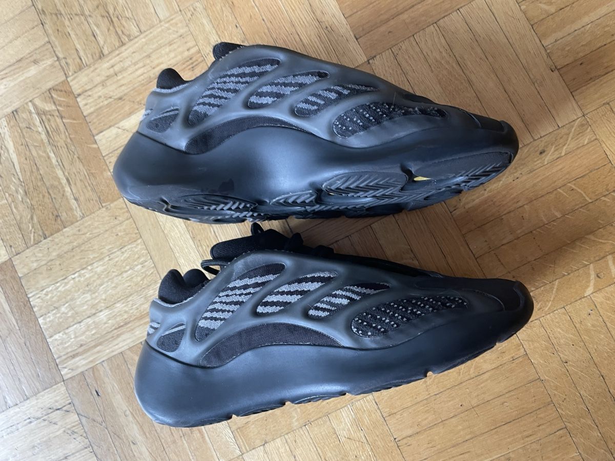 Adidas Scarpe da uomo: Baskets Adidas Yeezy 700 V3 Alvah, 40 – Usato da Lausanne venduto da ali_6gwv 2