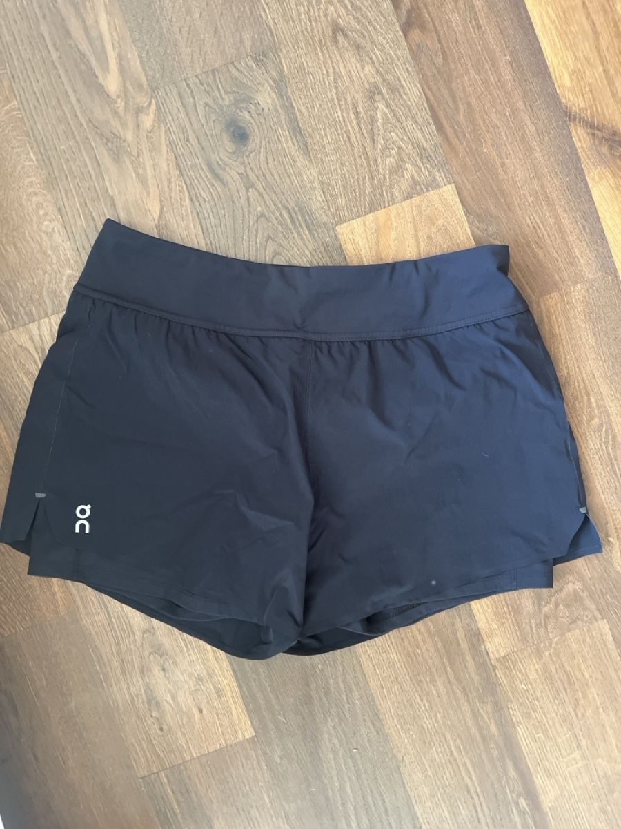 Hosen: On kurze Jogginghose mit Innenbein – Neu (gemäss Beschreibung) aus Winterthur von eb91