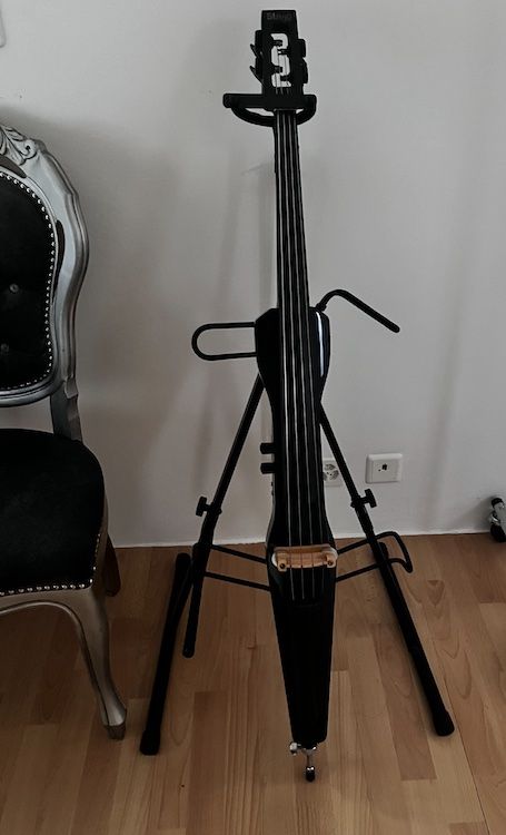 Musikinstrumente: Stagg E-Cello, 4/4, schwarz,, neuwertig, nie gebraucht! – Gebraucht aus Herrliberg von san_5phy 4