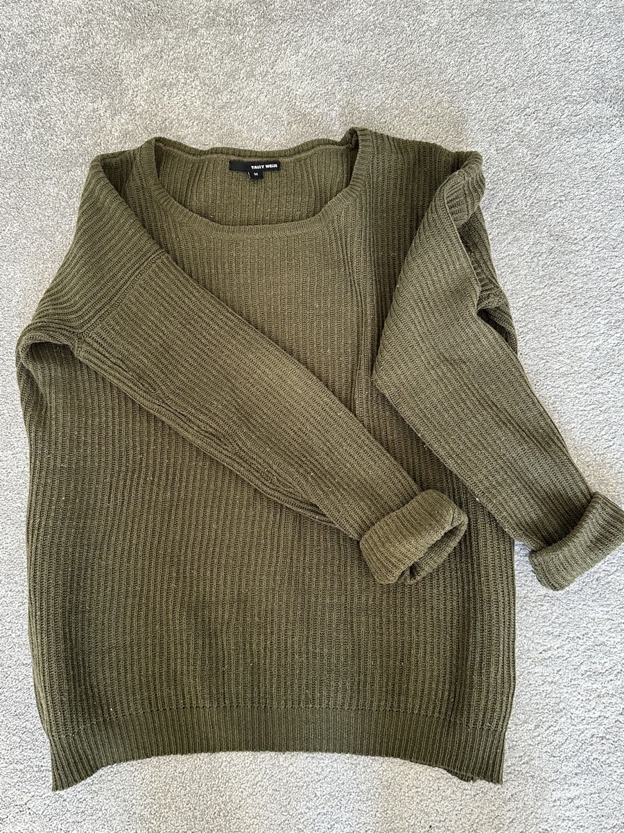 Pullover & Sweatshirts: Strickpullover Grösse M, Khaki/Olivgrün – Gebraucht aus Uster von deb_ljc5