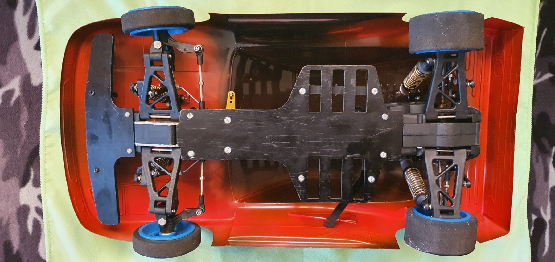 Modellismo RC: Ferrari F40 1:10 – Usato da Burgdorf venduto da schlange034 2
