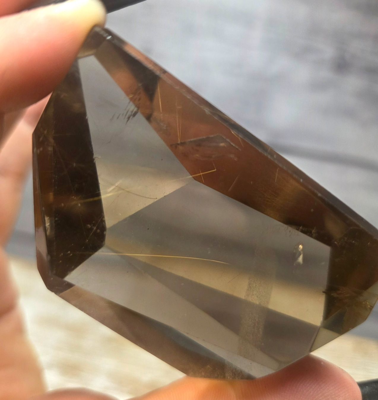 Minerali & Pietre curative: Rauchquarz mit Goldrutilen Freiform A 150g – Nuovo e nell'imballaggio originale da Matzingen venduto da Shay_Crystalz 1