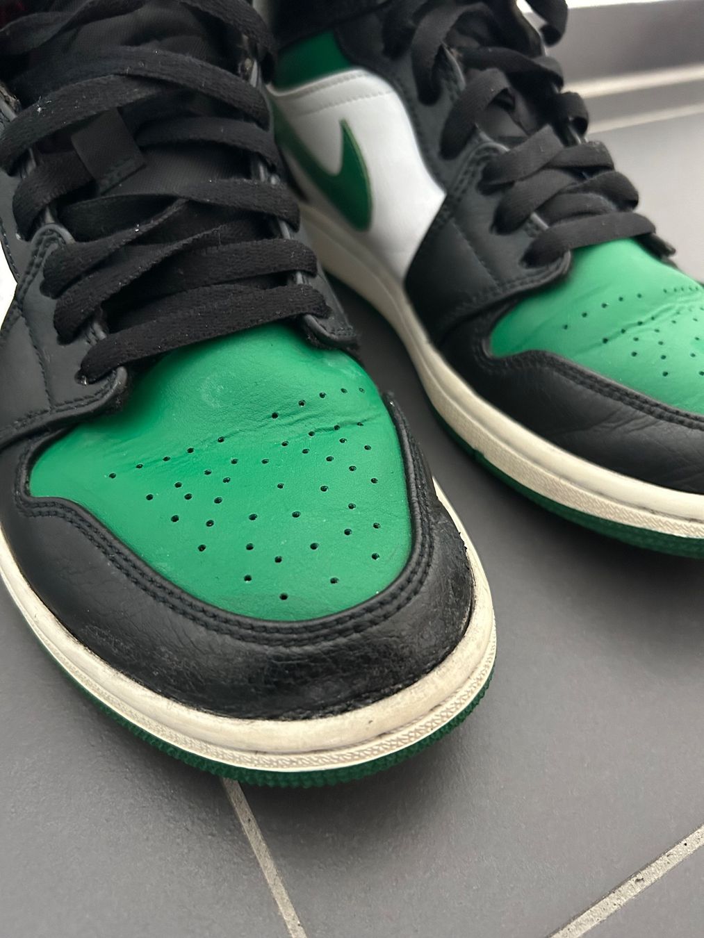 Scarpe da uomo: Nike Air Jordan – Usato da Schlieren venduto da Leavio