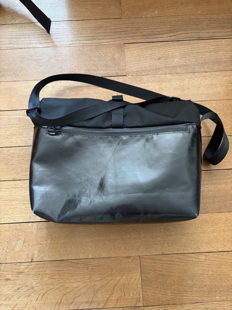 Freitag Borse: Freitag Messenger Bag Black Rollin RF640 – Usato da Basel venduto da val_c6ww 1