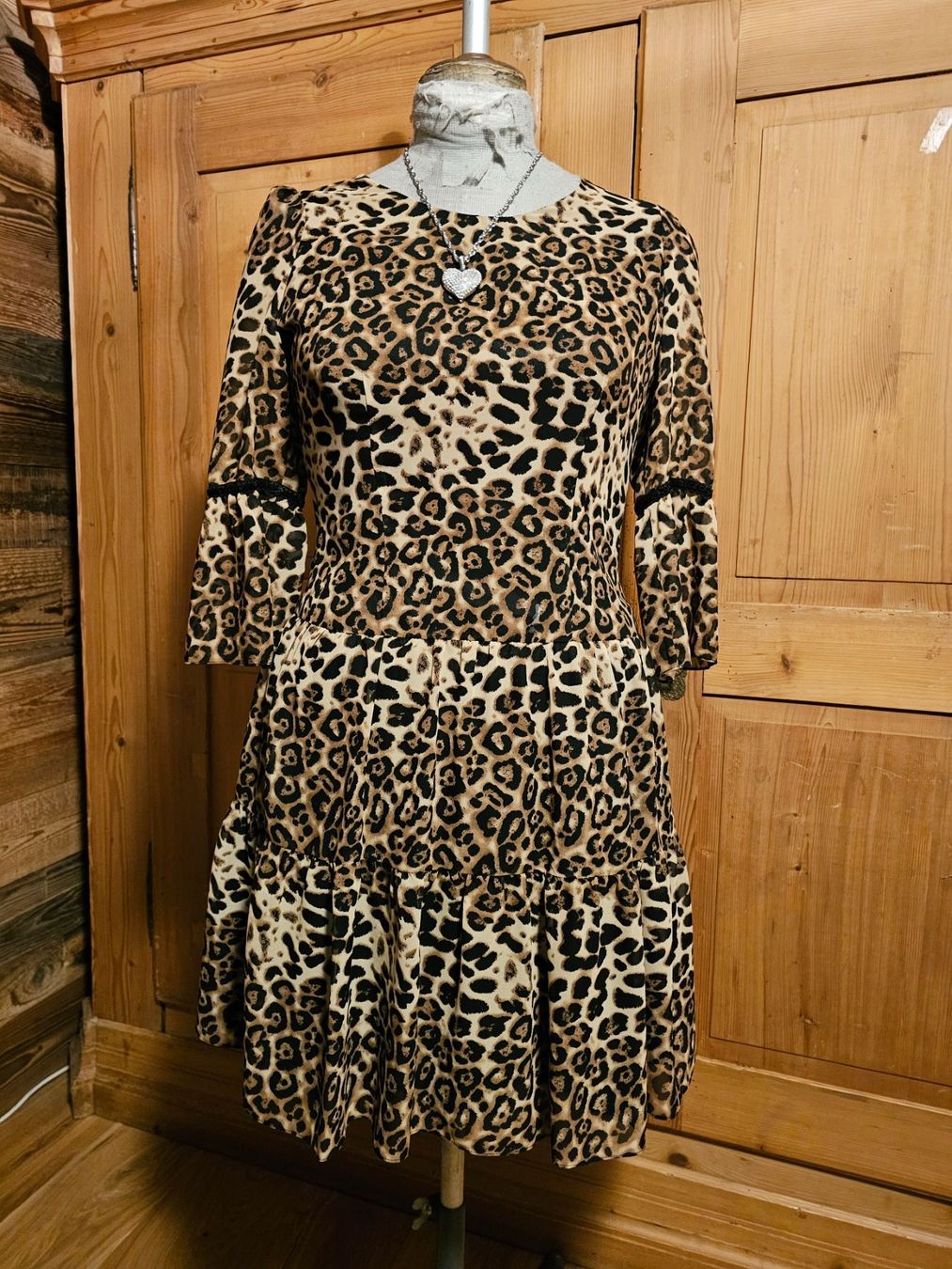 Vestiti: Wunderschönes LEO SWING Kleid 38 – Usato da bichelsee venduto da numa22
