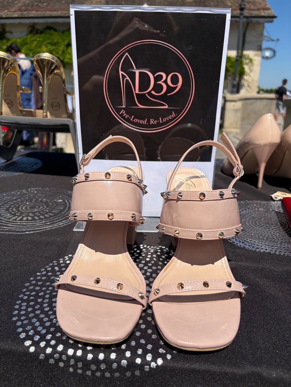 Guess Scarpe da donna: Guess Studded summer heels - beige - barely worn - size 39 – Usato da Nyon venduto da Deb_D39 1