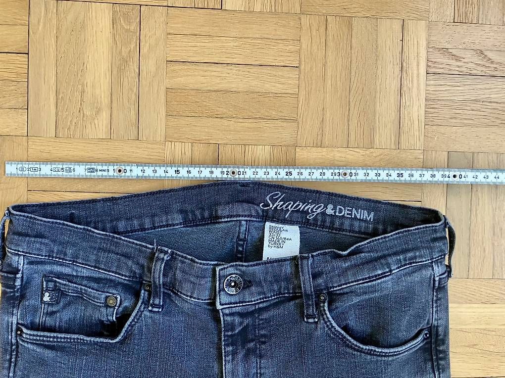 Jeans: H&M Jeans schwarz 40 (M) – Gebraucht aus Zürich von pas_y6lb 3