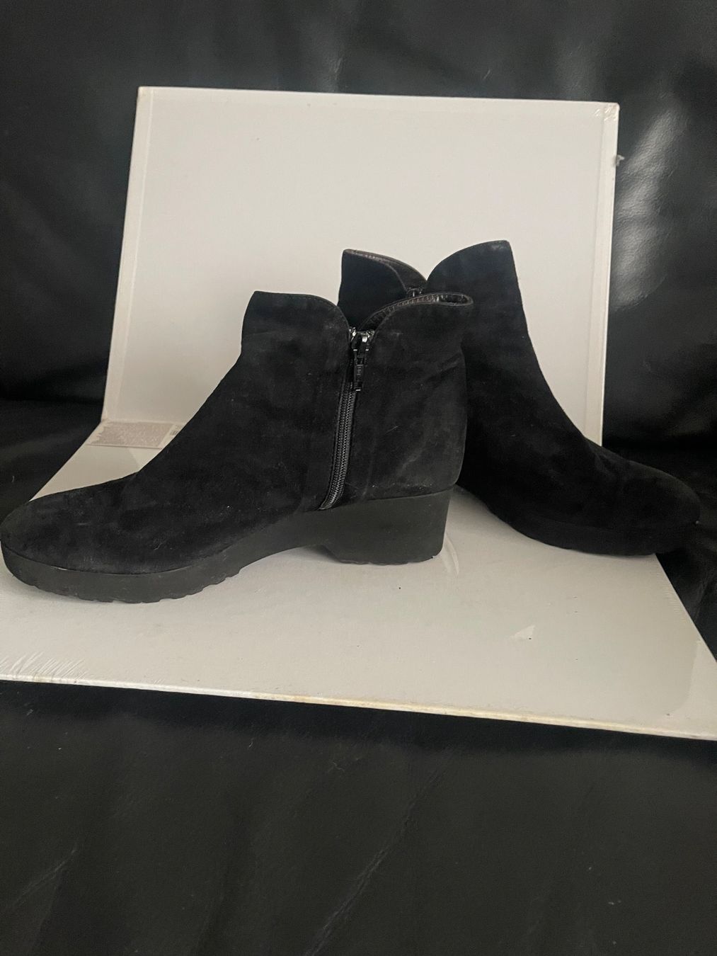 Scarpe da donna: BRUNATE Wildleder Stiefeletten – Nuovo (secondo la descrizione) da Hinterkappelen venduto da lid_9h7j