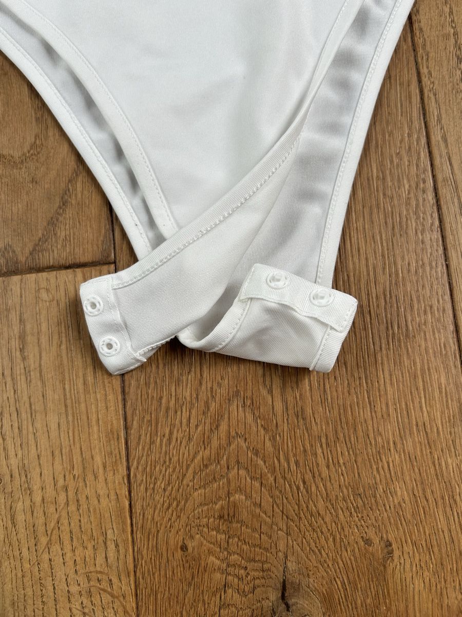 Shein T-shirt: Weisser Body mit langen Ärmeln, Grösse S – Usato da Frauenfeld venduto da jae_vs6j 2