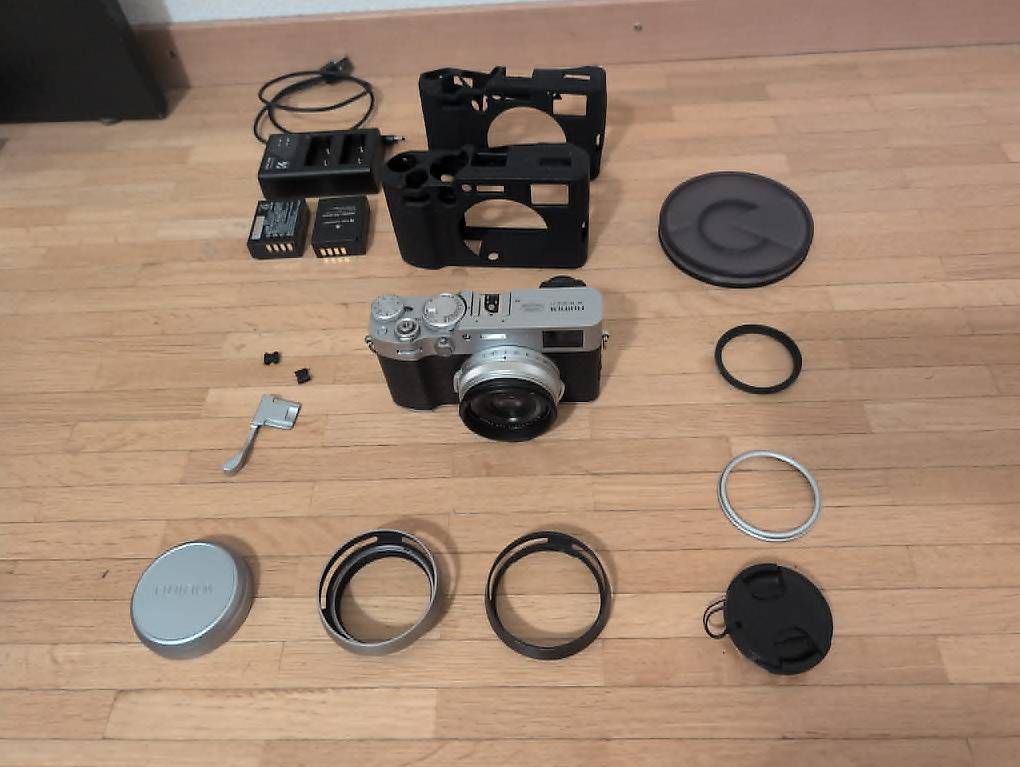 Fujifilm Fotocamera: Fujifilm X100VI + Accessoire – Usato da Renens VD venduto da que_5dtz