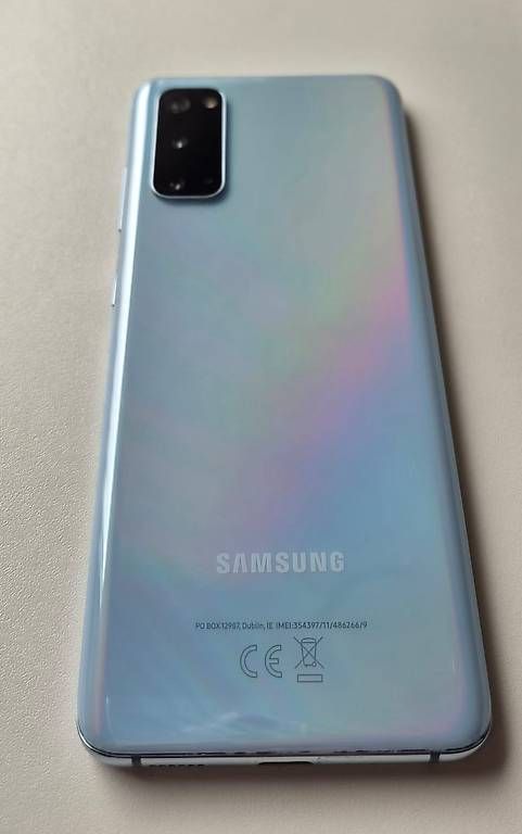 Telefoni cellulari / Smartphones: Samsung Galaxy S20 – Usato da Oberurnen venduto da auriLici0us