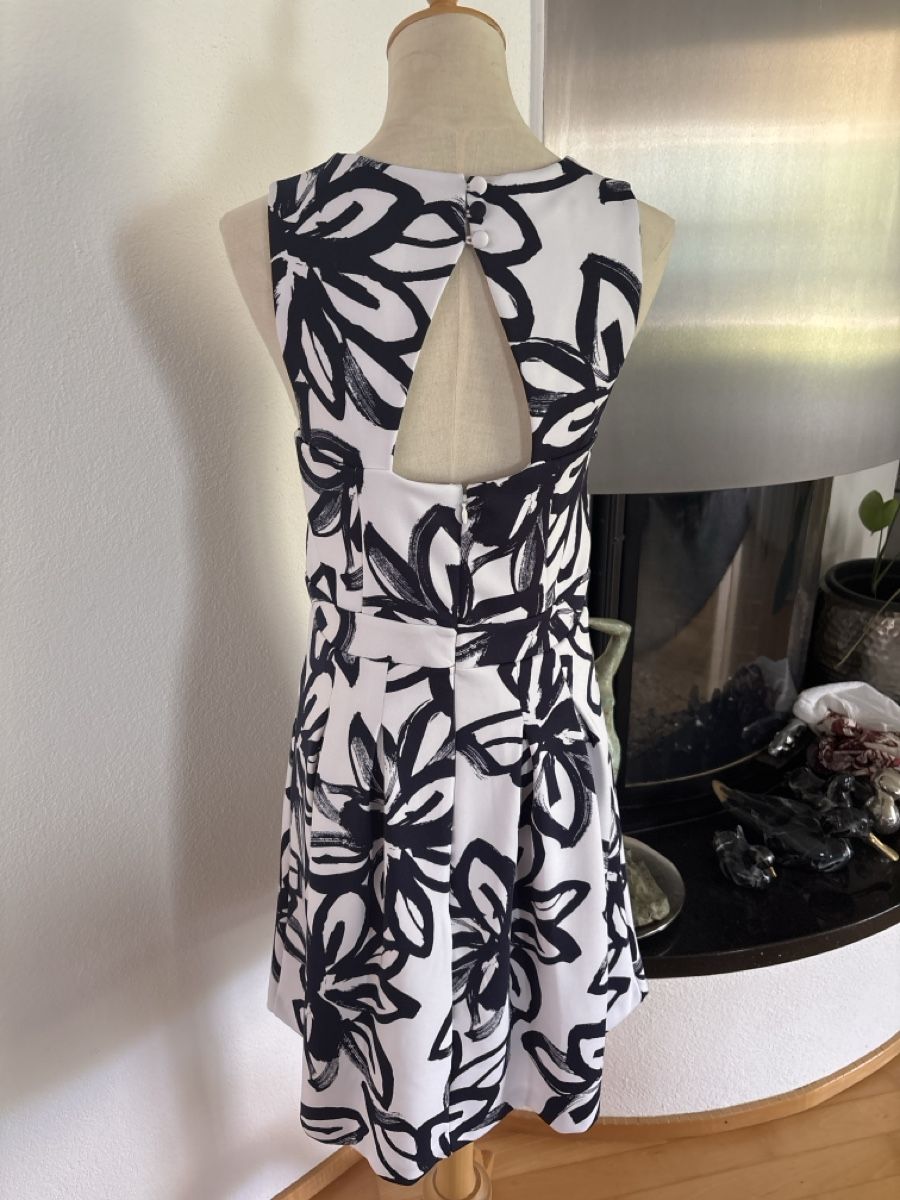 Robes: INC Kleid Gr M – Neuf (Voir description) à Embrach par Dmoney 2