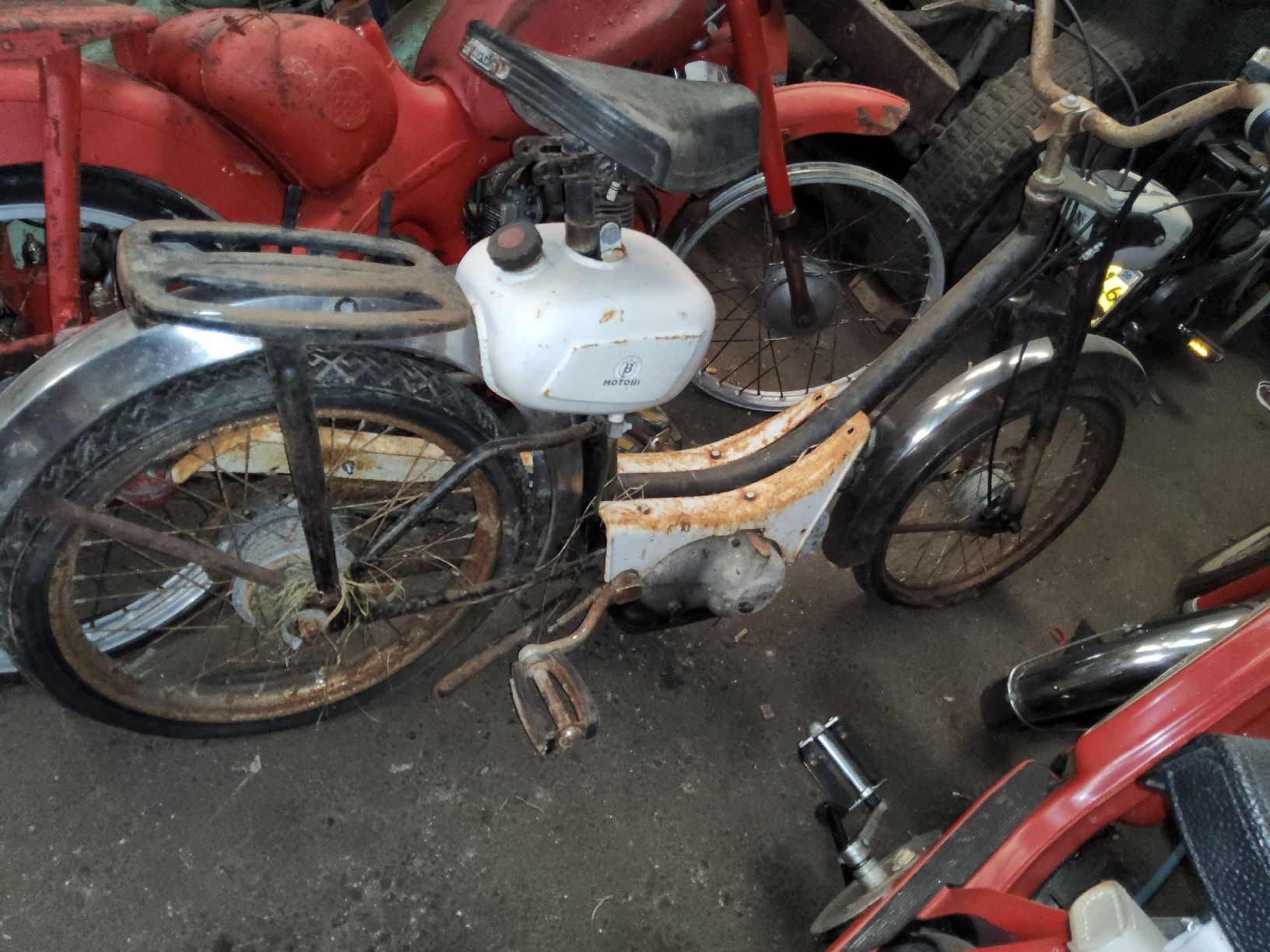 Mofas: Mofa Motobi – Defekt aus Schüpfen von ber_j6b6 1