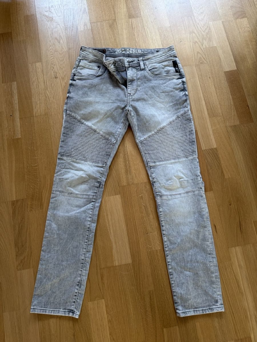 C&A Pantaloni: Pantalon C&A 33x32 – Nuovo (secondo la descrizione) da Concise venduto da mauranou._