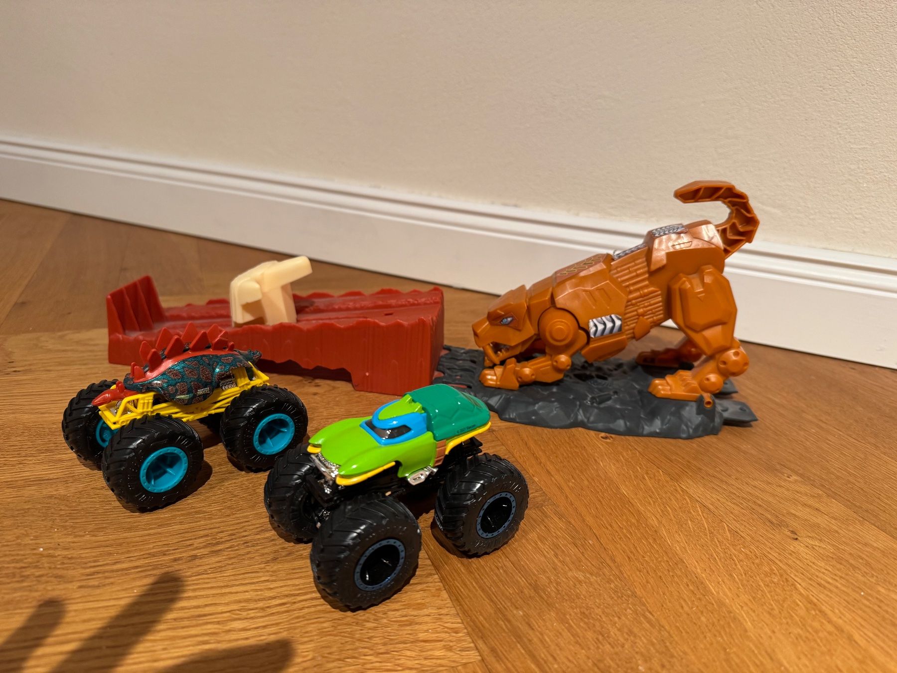 Giocattoli: Monster Trucks Spielzeugauto Set – Usato da Kreuzlingen venduto da Ameda01