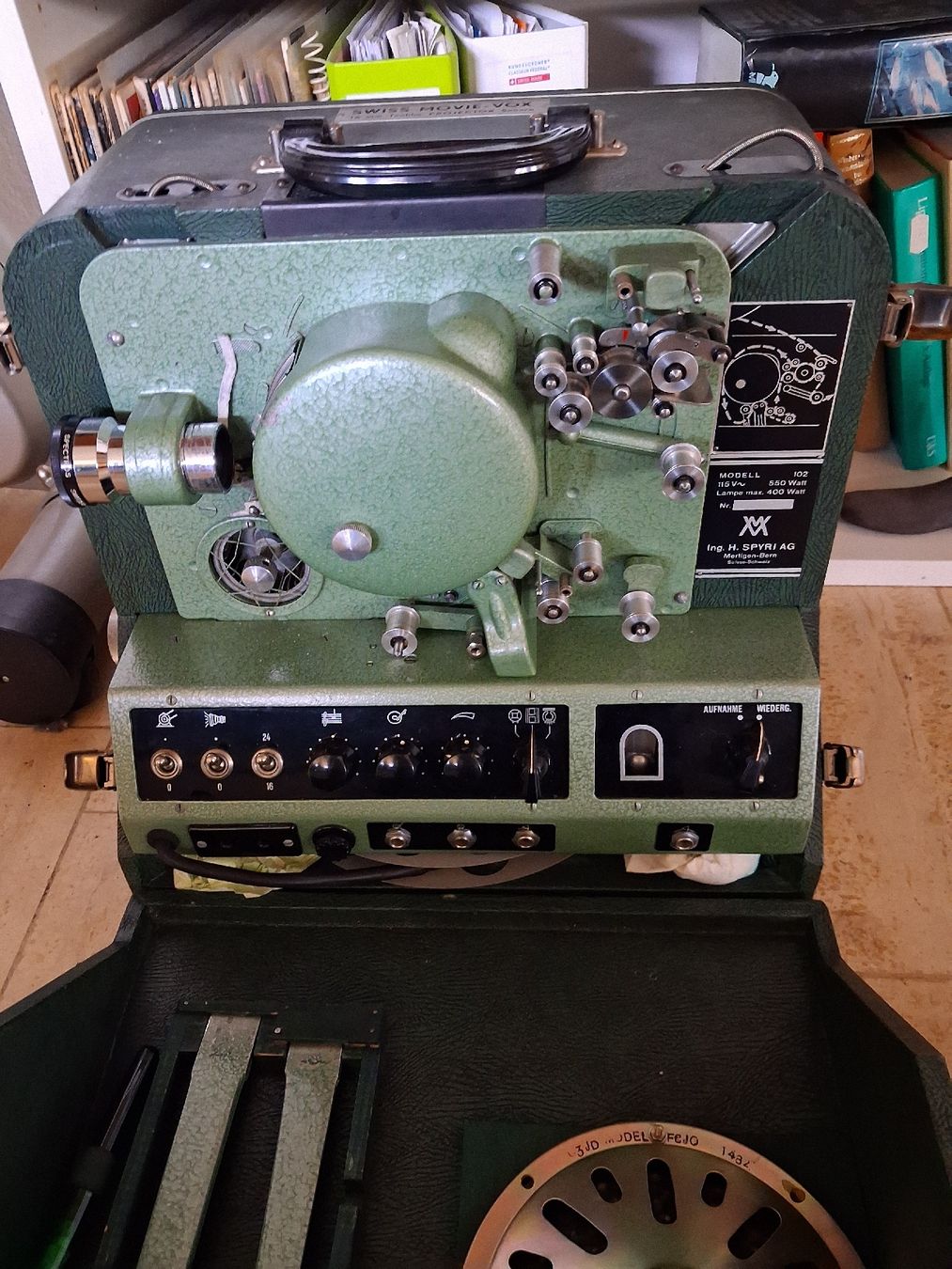 Home Cinema: 16mmTon Projektor  – Usato da Liestal venduto da Condor90