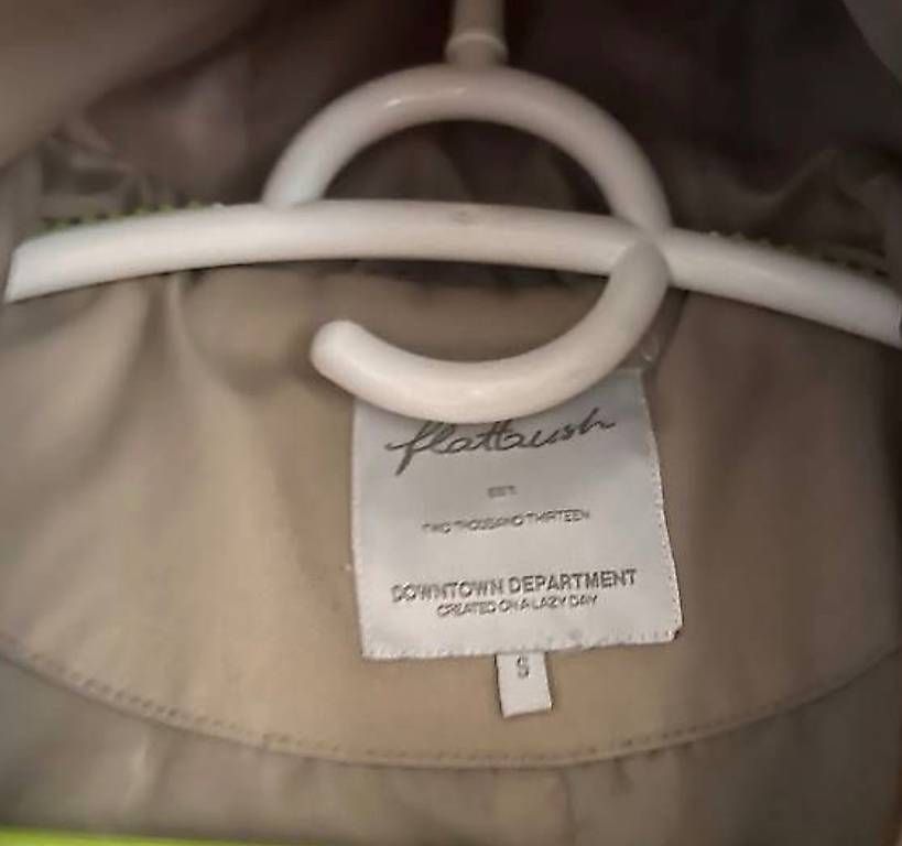 Cappotti: Mantel / Jacke mit Kapuze – Usato da Horgen venduto da braids3 3