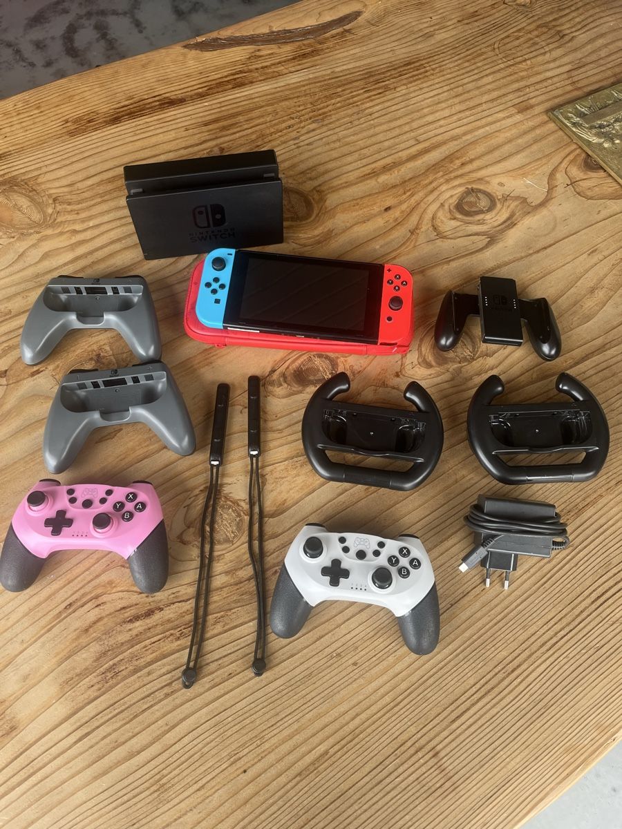 Nintendo Konsolen: Nintendo Switch Set – Gebraucht aus Port von PrimeRides 2