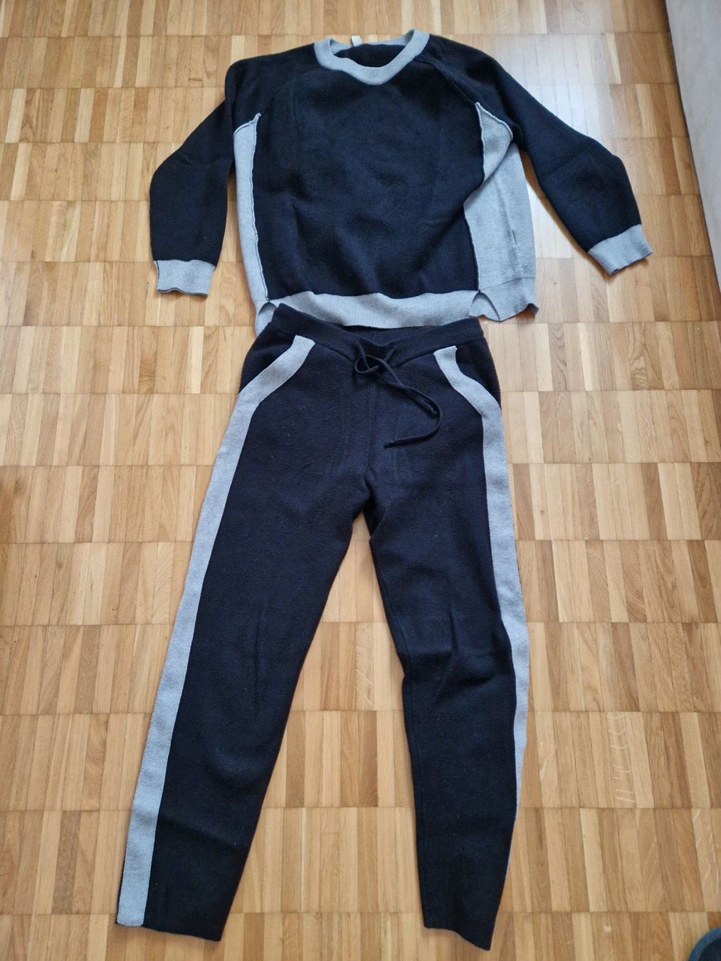 Completi & Tailleur: completo comodo da casa – Usato da Agno venduto da siuxy