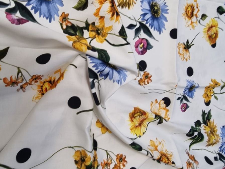 Stoffe: Stoff mit Blumen – Neu und originalverpackt aus geroldswil von Gumball1 1