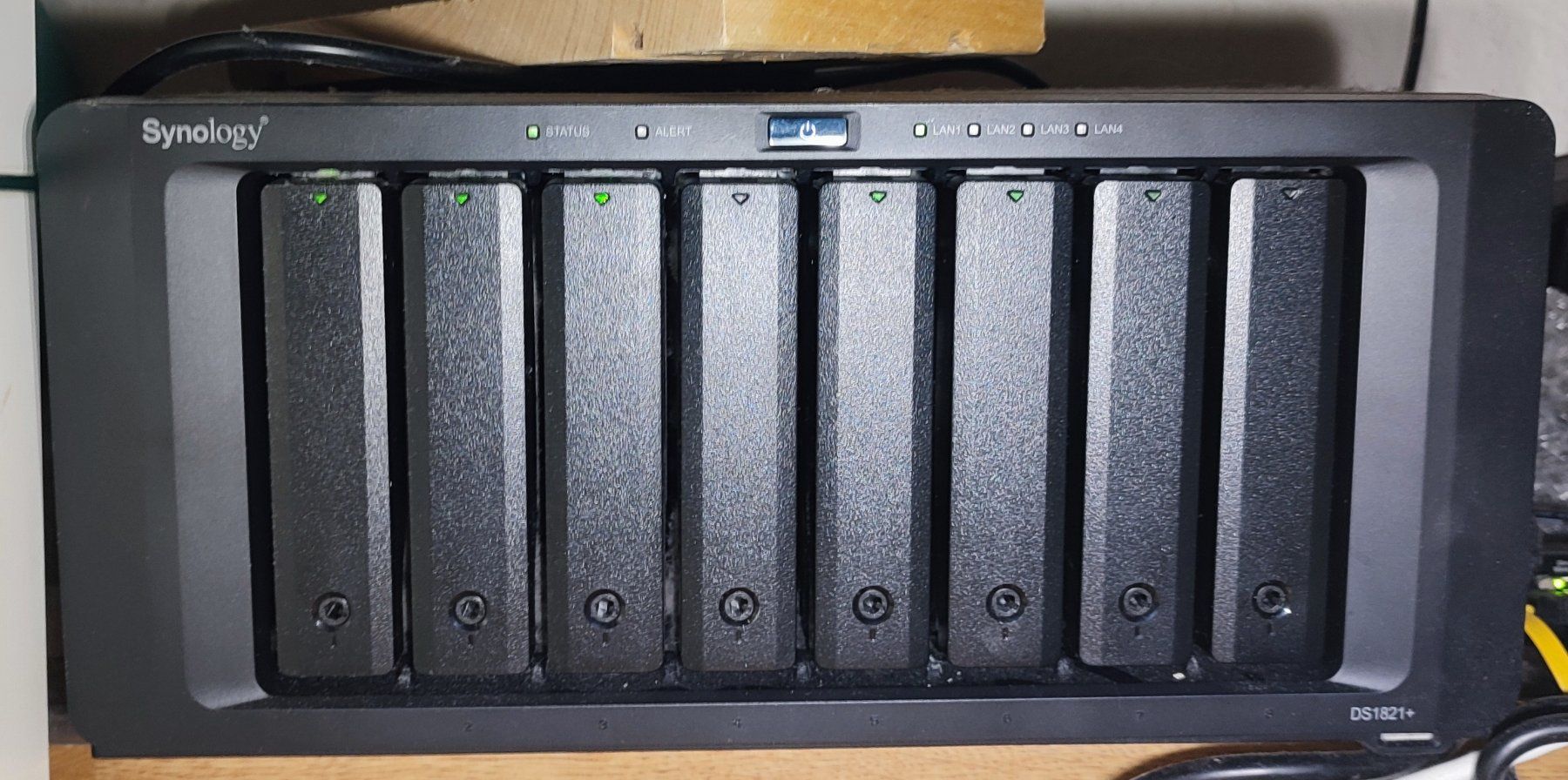 Synology Server: Synology DS1821+ neuf – Usato da Confignon venduto da nar_9q26