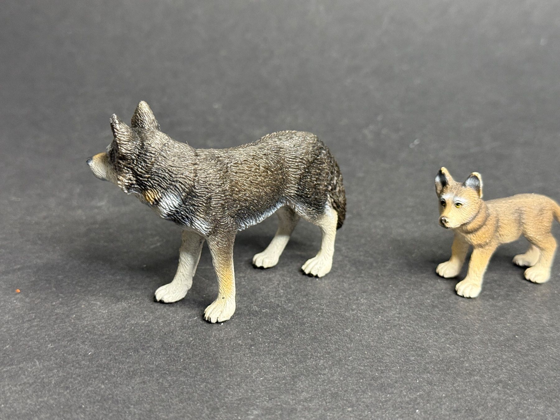 Schleich Statuette: Schleich Wolf und Welpe Tiere Wölfe – Usato da Ennetbaden venduto da mapa05 4