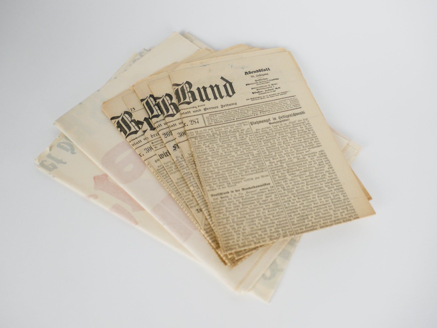 Poster & Bilder: alte Zeitungsartikel & Poster – Gebraucht aus Urtenen-Schönbühl von Restwert_Schoenbuehl 4