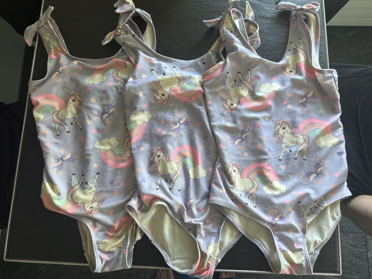 H&M Badekleider & Bikinis: 1/2/3 Badkleider 122-128 – Gebraucht aus Wädenswil von dorodi