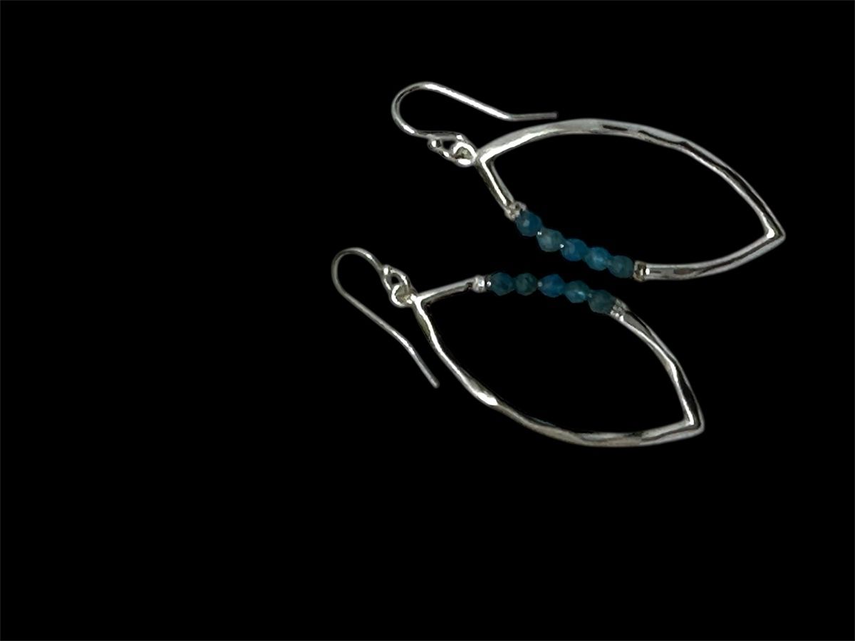 Orecchini pendenti & Orecchini a lobo: Ohrringe in blau 925 – Nuovo e nell'imballaggio originale da Niederglatt ZH venduto da Silberschmuck-design