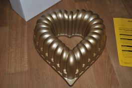 Gugelhopf Herz Form von Betty Bossi - NEU