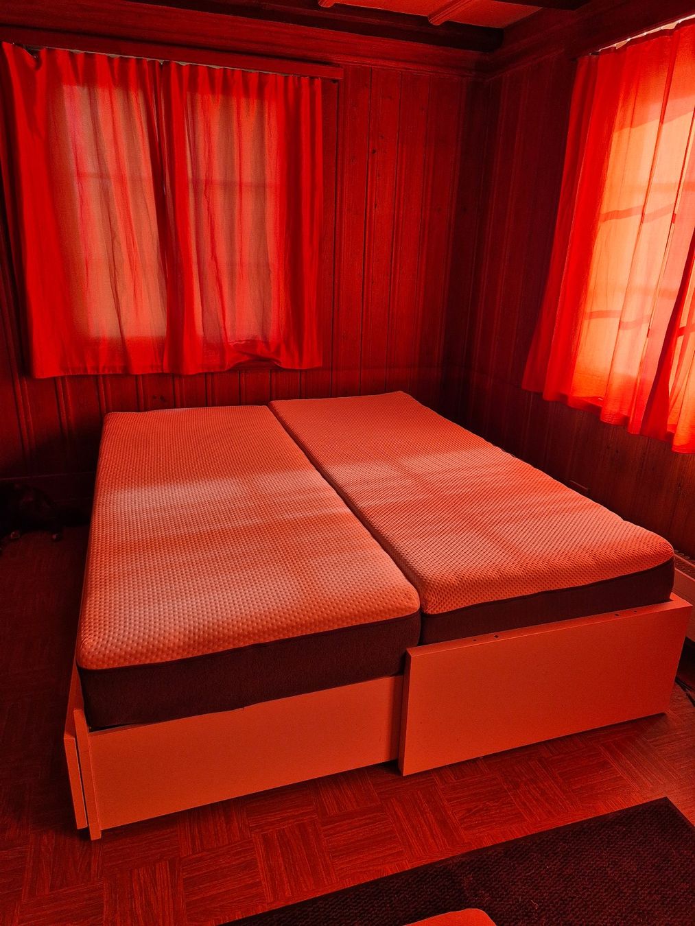 Lits: Bett inkl Matrazen – D'occasion à Berg am Irchel par AshasPlace