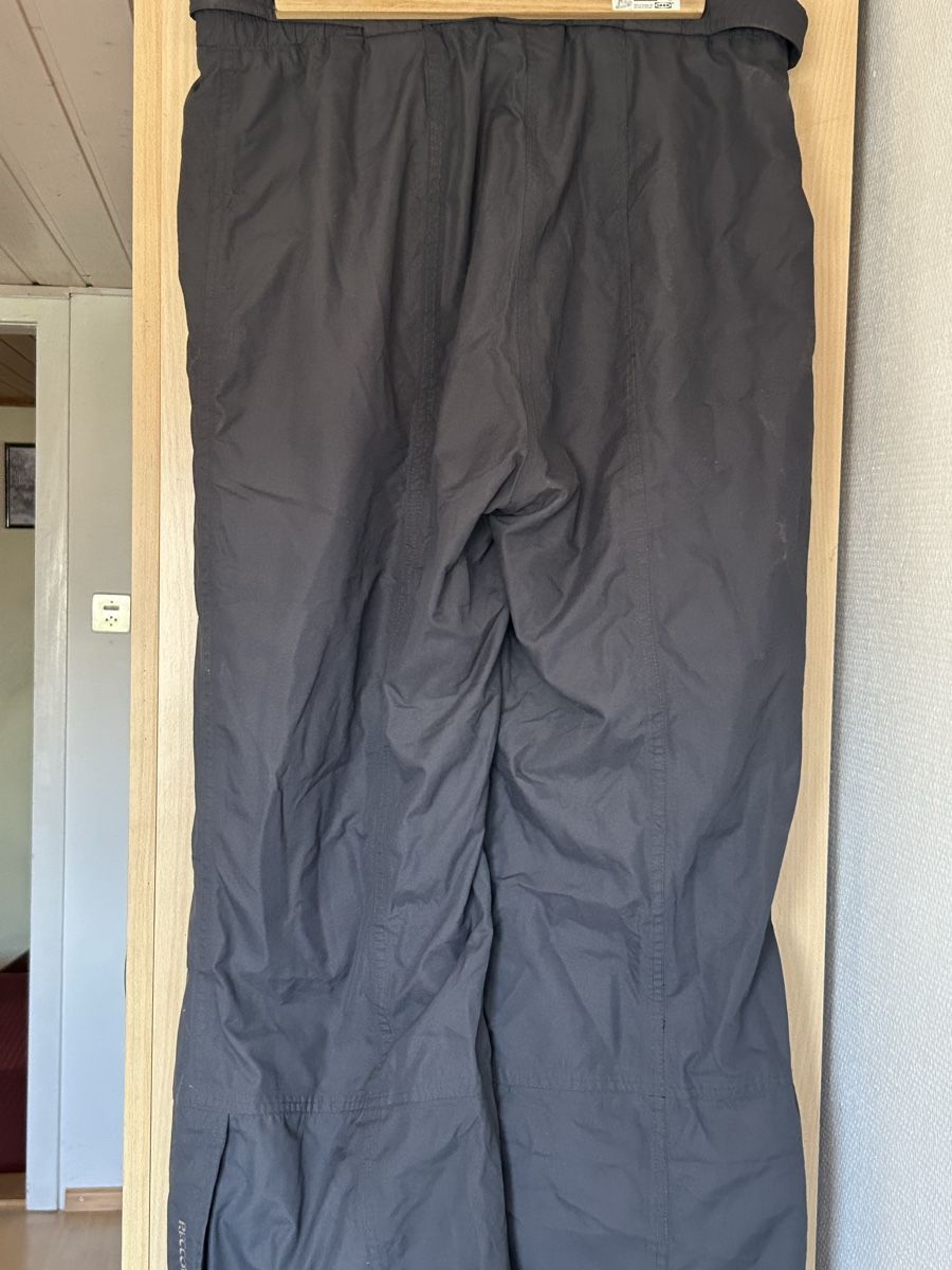 Kleiderpakete: Neue Ski Jacke und Ski Hose – Neu (gemäss Beschreibung) aus Altstätten SG von Kamigo 8