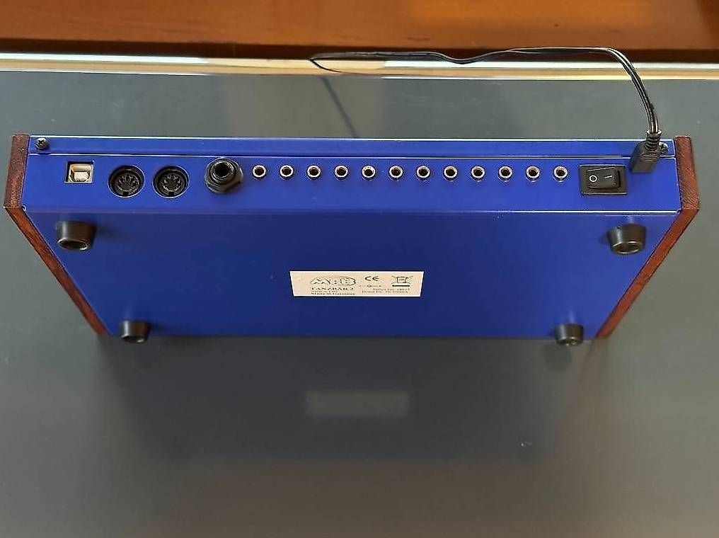 Strumenti musicali: MFB Tanzbär 2 Rhythm Maschine – Usato da Zürich venduto da illmatija 3