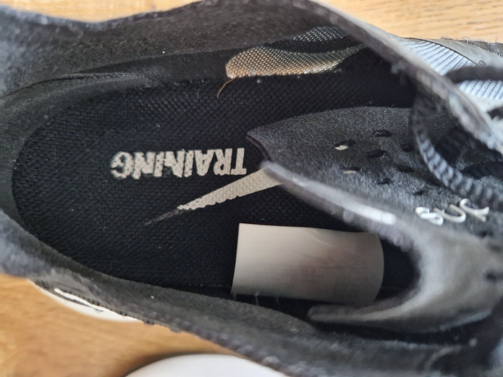 Nike Scarpe da uomo: Nike SuperRep Go Trainingsschuhe, Gr. 37.5 – Usato da Gwatt (Thun) venduto da Letzte-Chance-III 5