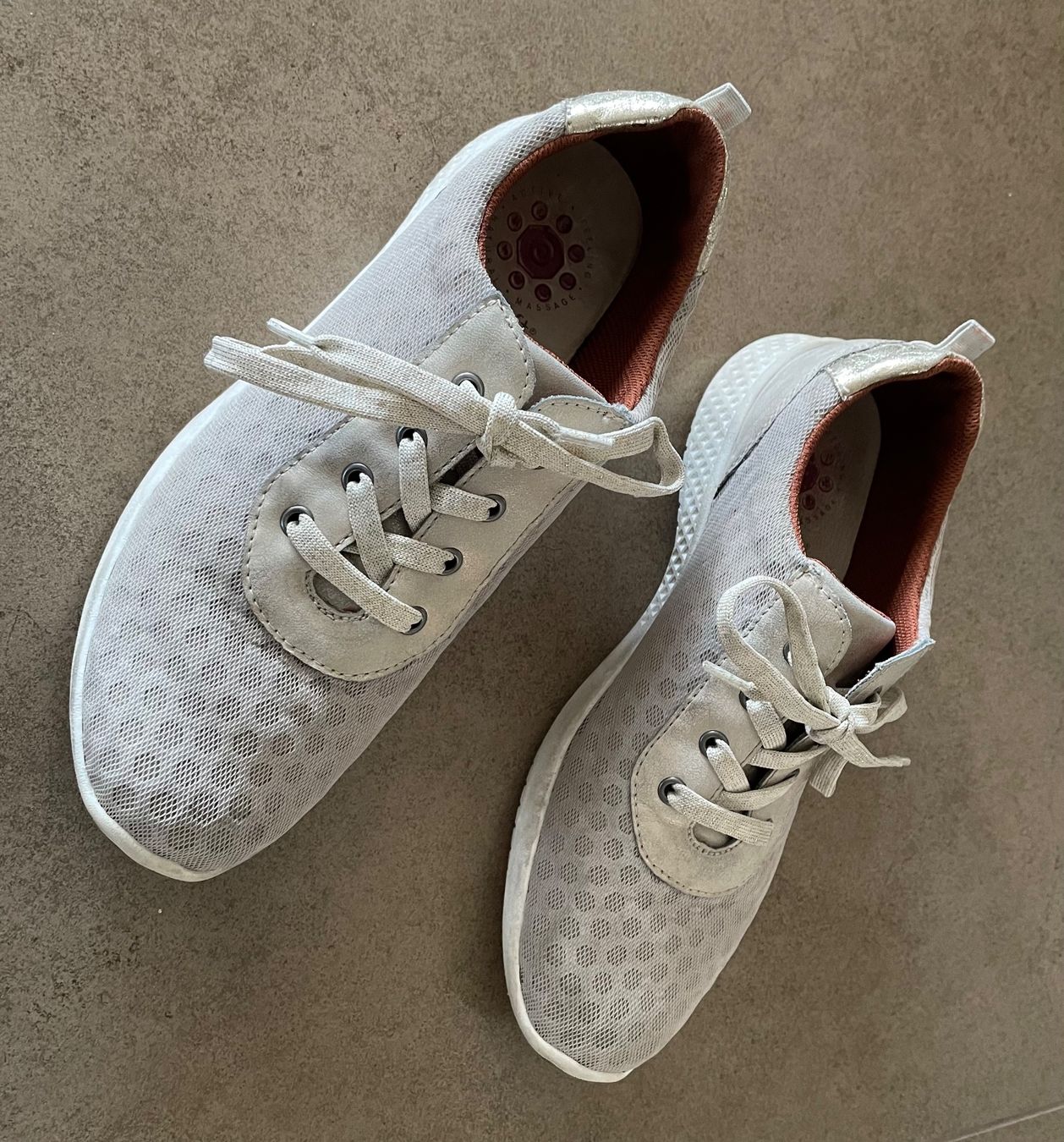 Scarpe da donna: Sneakers Go Soft – Usato da Bronschhofen venduto da Sommernacht03