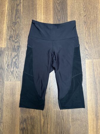 Sport leggings, knie shorts Gr. S