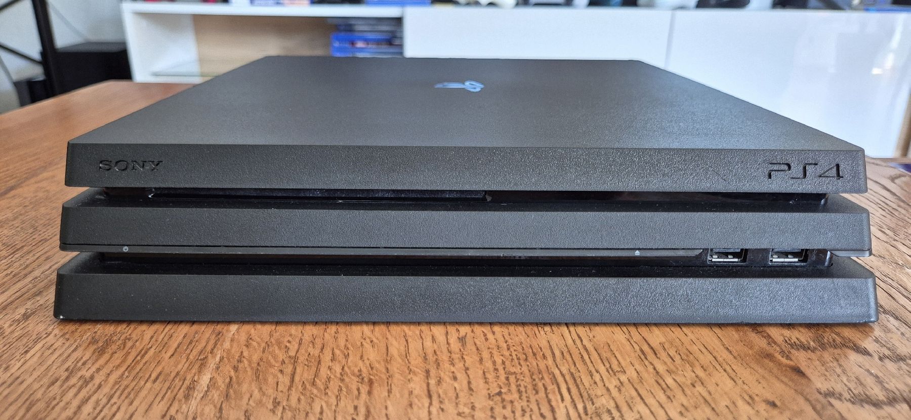 Sony Console: PS4 Pro 1TB CUH-7216B – Usato da Au SG venduto da AlenCompany 4