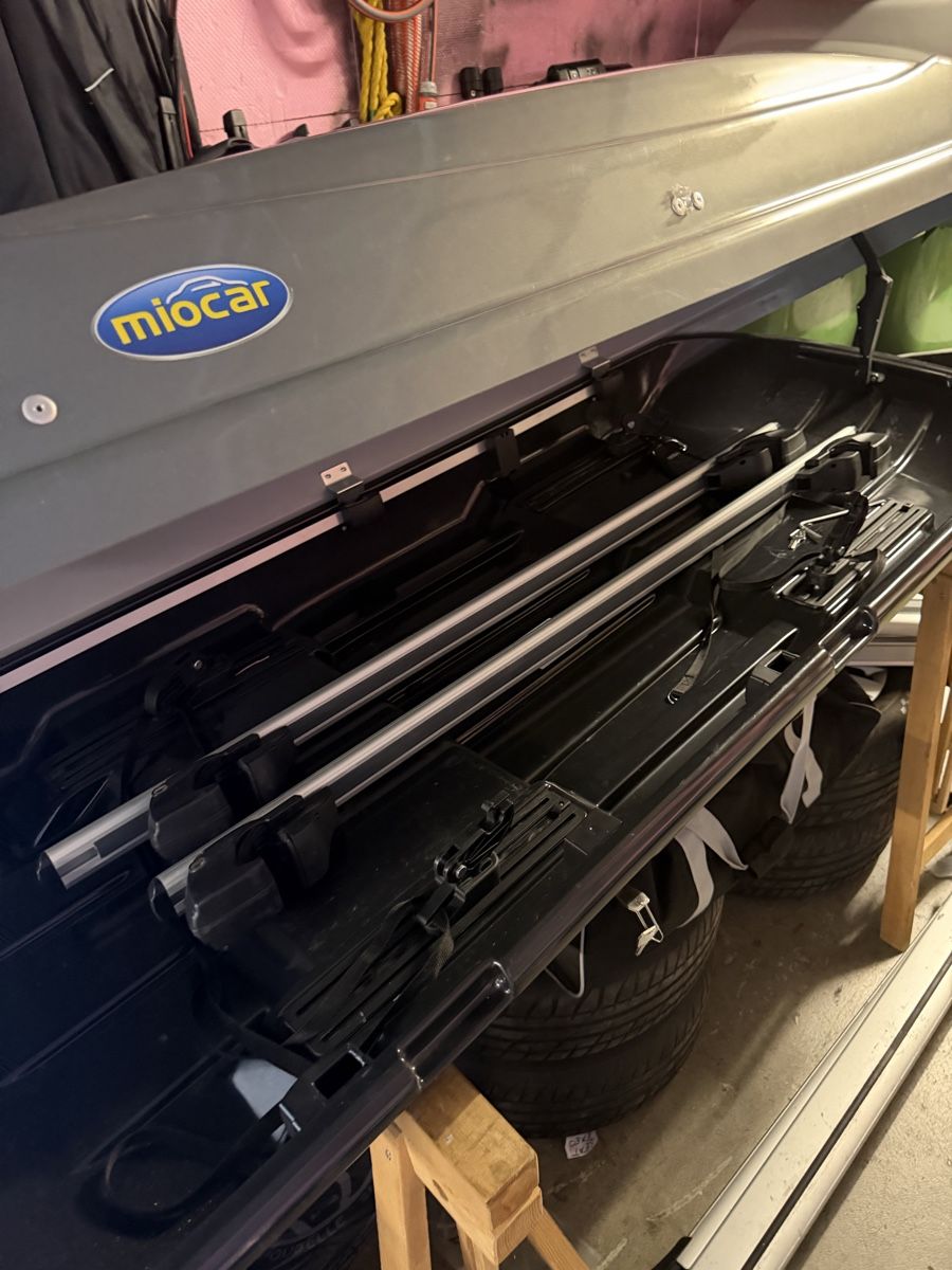 Coffres de toit: Dachbox mit dachträger  – D'occasion à Dietikon par ermfam9 1