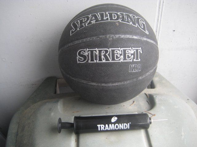 Basketball-Korb mit Wandhalterung