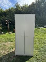 Zu verschenken weisser Schrank