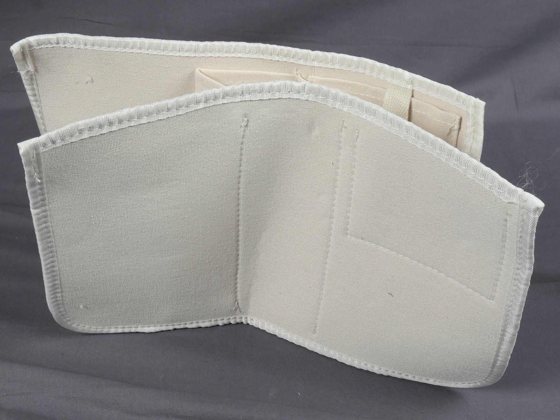 Sacs femmes: Stoffhandtasche mit Blumendesign – D'occasion à Steinen par Restwert_Steinen 8