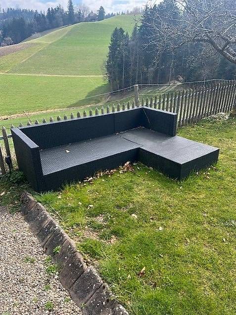Liegen & Liegestühle: Gartenlounch mit Kissen – Gebraucht aus Wynigen von Maette1