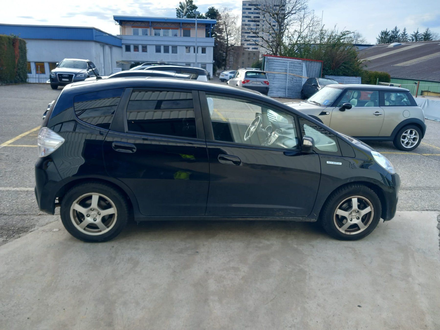 Honda Autos: HONDA JAZZ HYBRID - 2015 – D'occasion à Renens VD par  3