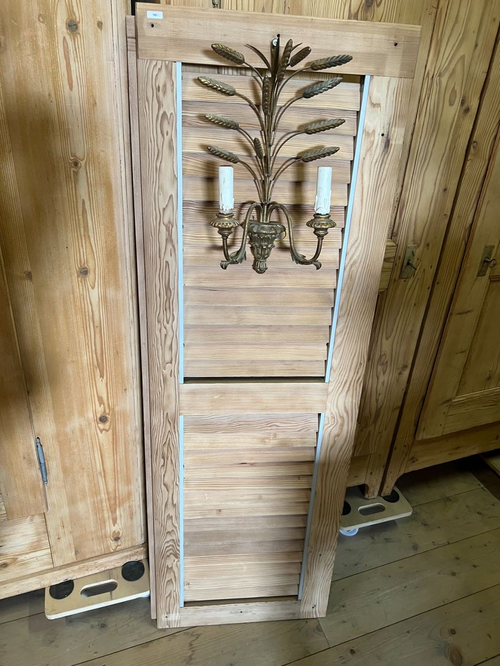 Persiane: ART 879-G Volet déco avec applique sablé – Usato da Pont-La-Ville venduto da BCMGLEAL