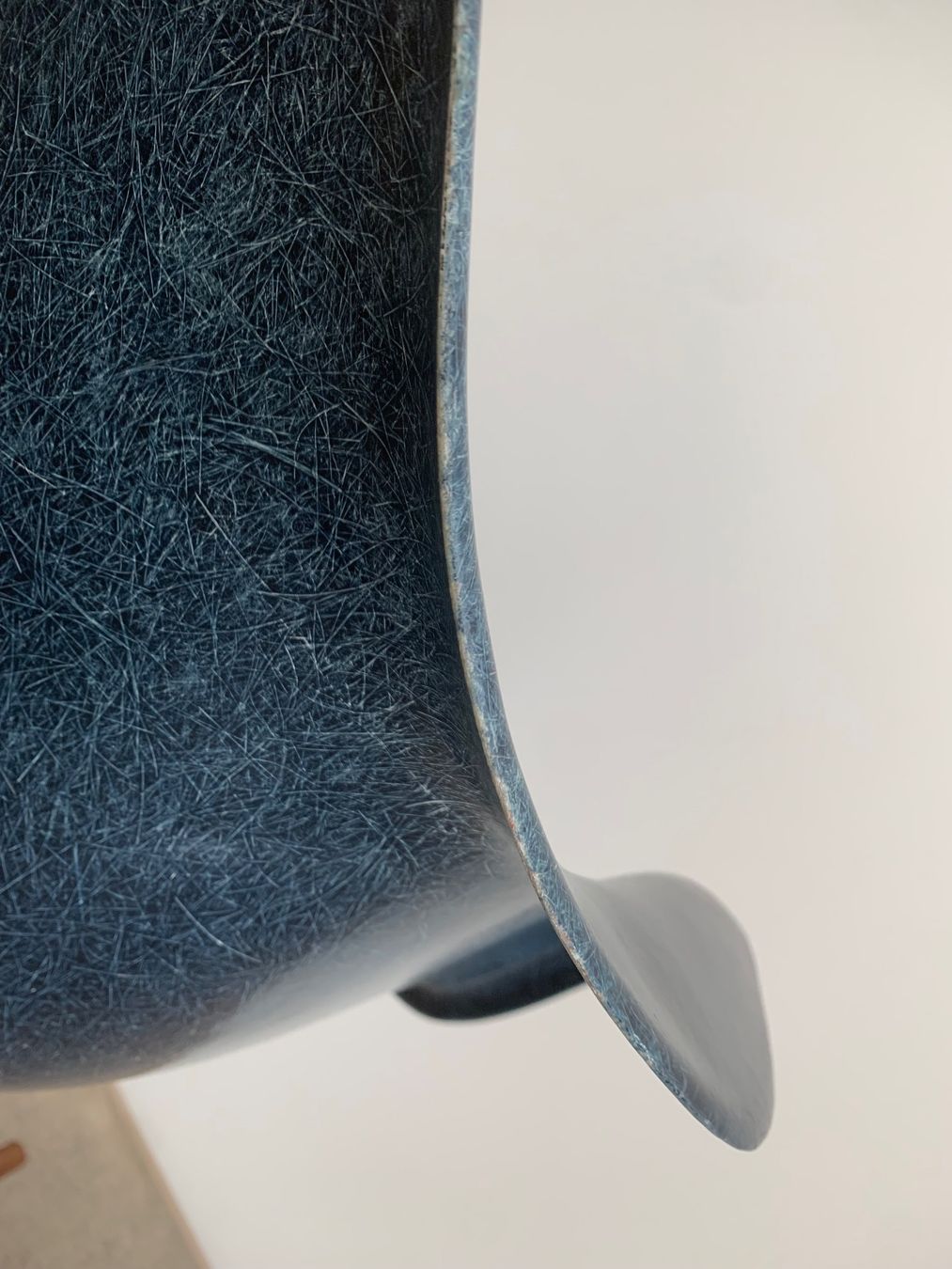 Eames Sedie: Original Eames Rocking Chair Herman Miller Dunkelblau 1964 – Usato da Edlibach venduto da second_hand 5