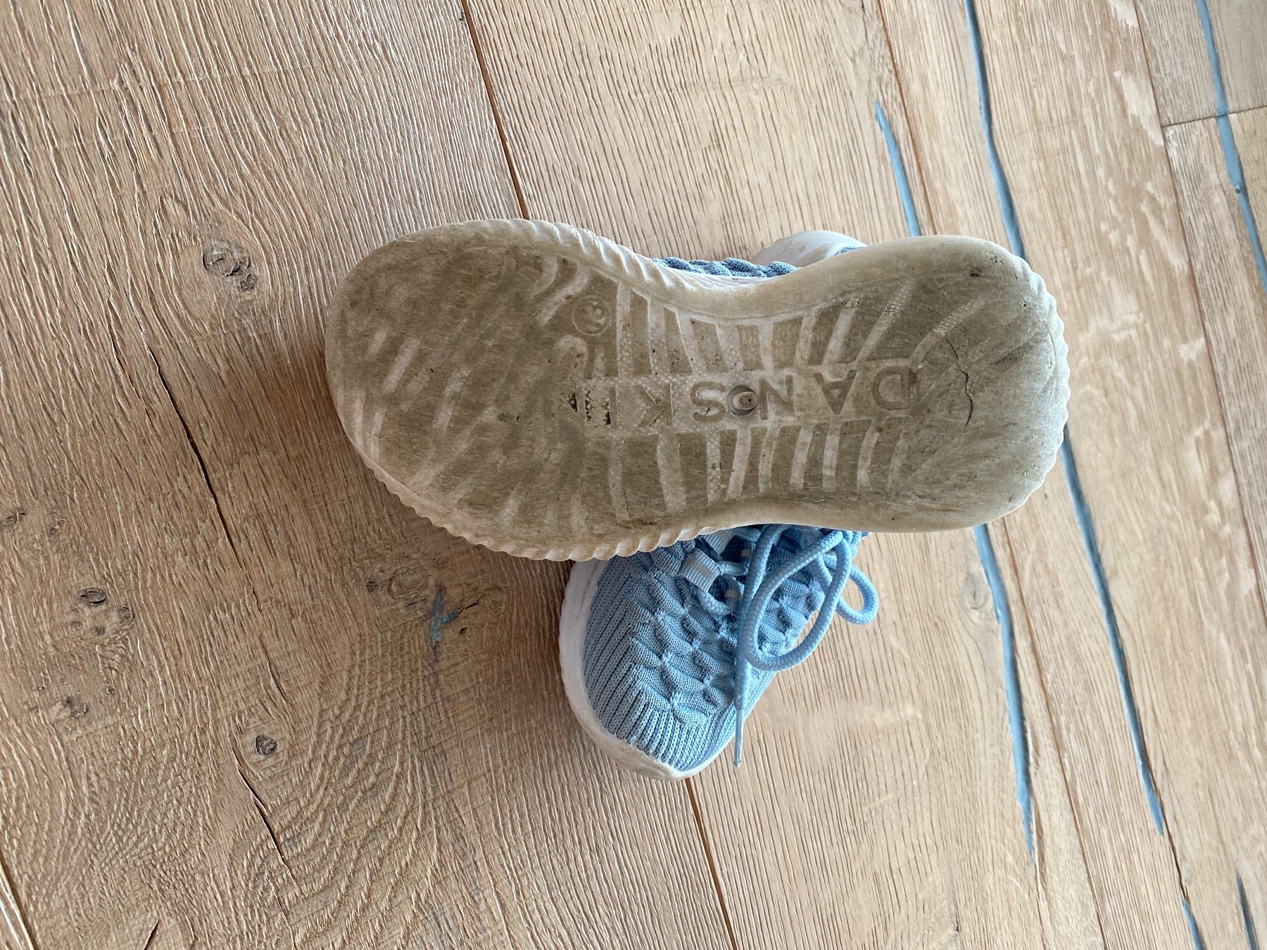 Schuhe für Mädchen: Danskin Sportschuhe Gr. 31 – Gebraucht aus Himmelried von Dievole 1